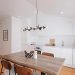 Апартаменти Espichel - 2 Bedrooms In Campo De Ourique Лісабон